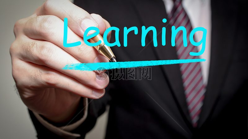小标题：学历提升，职场进阶的必经之路