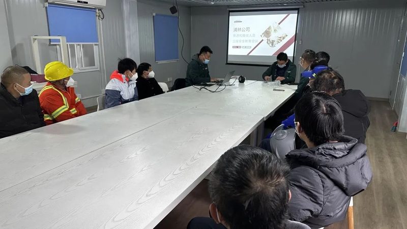 小标题：建造师职业前景与市场需求